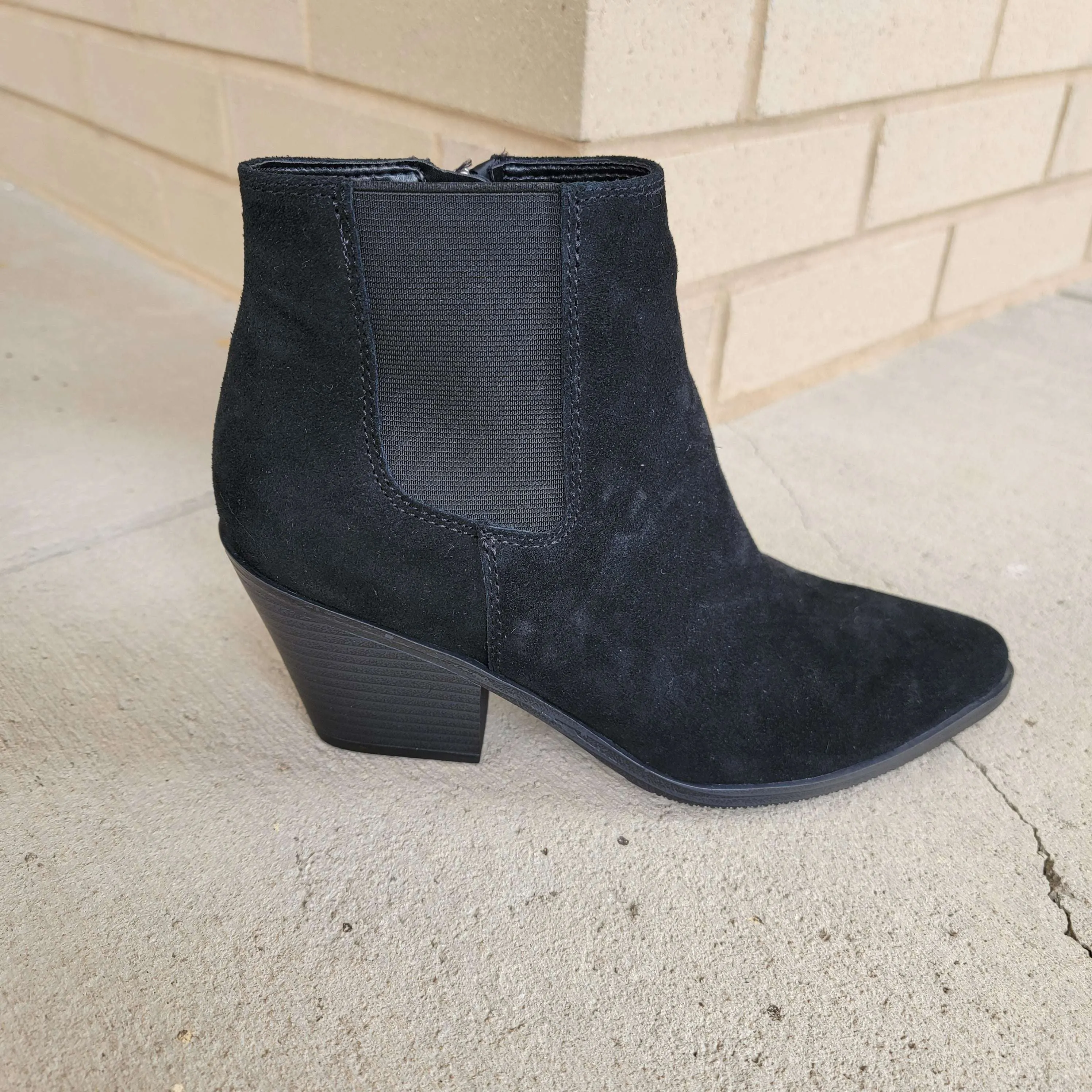 Blondo - Nanite - Black Suede