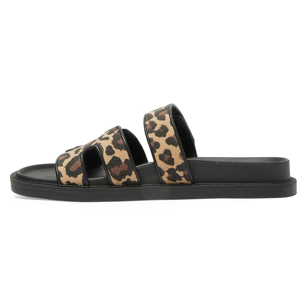 Guru Slide in Animal Fabric